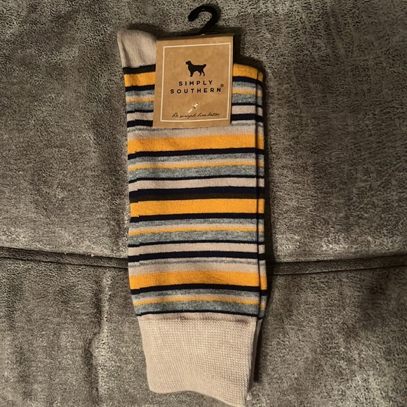 3 Pair of Simple Southern Men’s Socks New With Tags - Picture 2 of 5